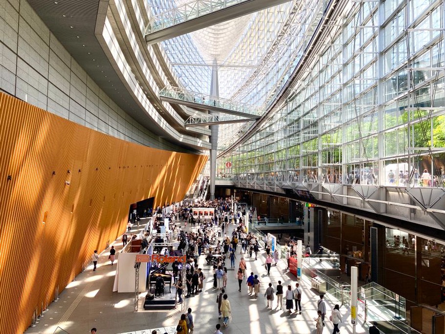 東京ビッグサイトで開かれたビジネスフェア2019の会場風景