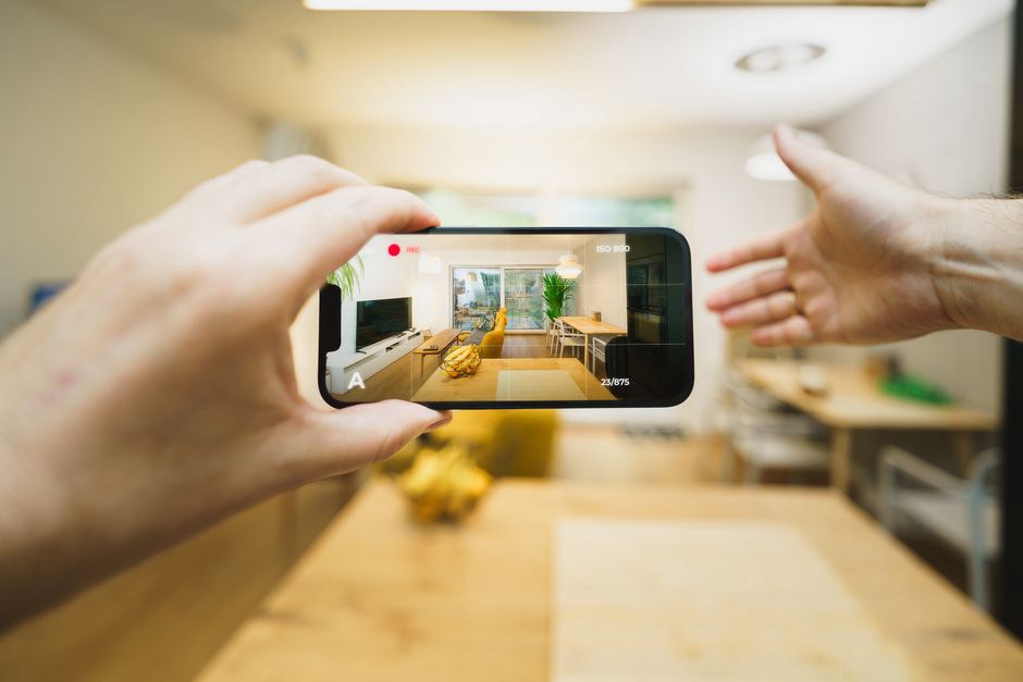 住まいの点検履歴をスマホで見る家族