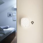 ハブと照明スイッチを並べた接続確認
