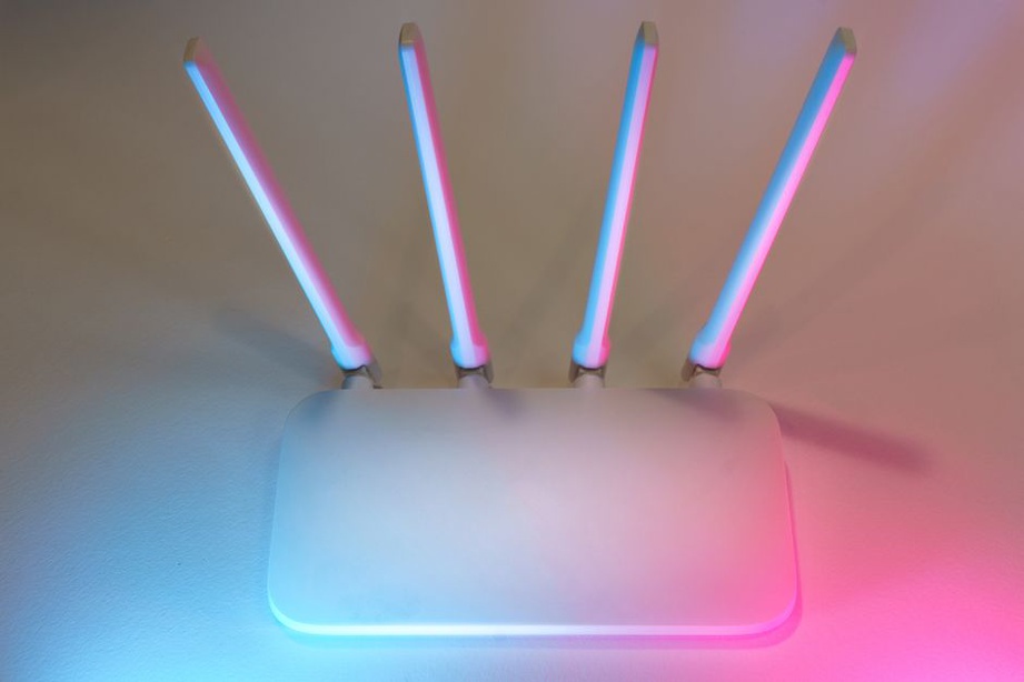 住宅内のハブと通信機器の接続